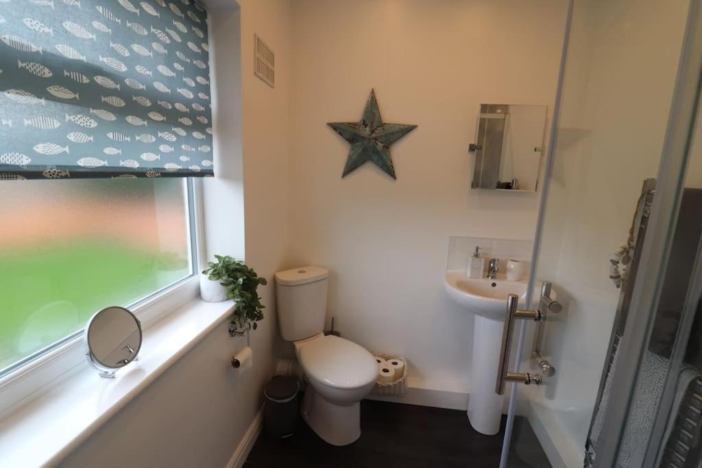 Cosy Two Bedroom First Floor Apartment Birmingham Luaran gambar